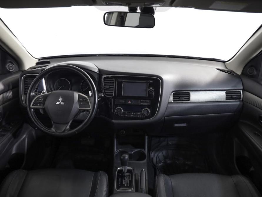 Mitsubishi Outlander III Санкт-Петербург  - изображение 9