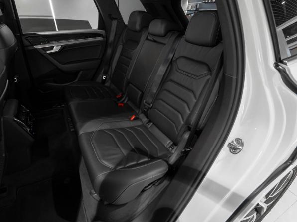 Volkswagen Touareg III с пробегом 2019 года, цена 4 045 000 рублей, 233207 км, внедорожник, Автокод Объявления