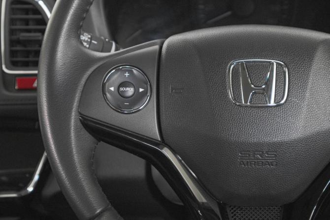 Honda Vezel I с пробегом 2015 года, цена 1 749 000 рублей, 70000 км, внедорожник, Автокод Объявления