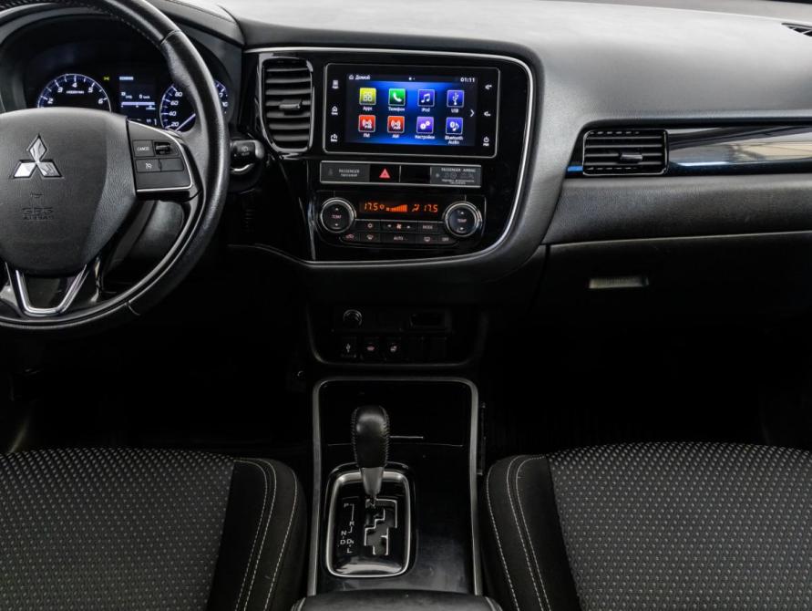 Mitsubishi Outlander III Рестайлинг 3 Санкт-Петербург  - изображение 15