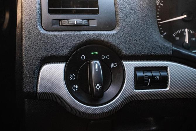 Skoda Octavia II (A5) Рестайлинг с пробегом 2012 года, цена 789 000 рублей, 216155 км, лифтбек, Автокод Объявления