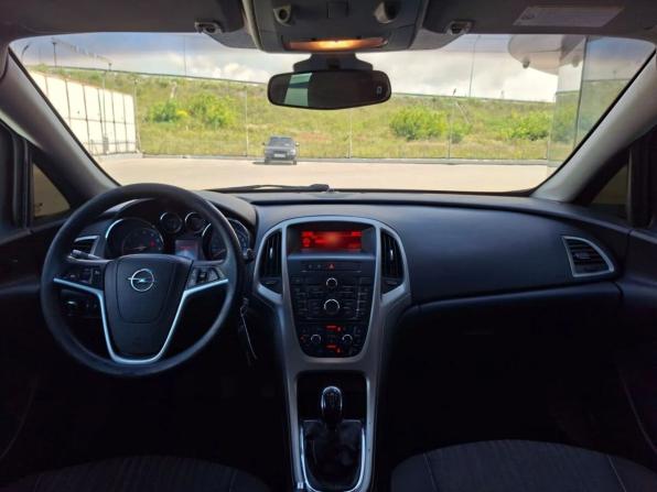 Opel Astra J с пробегом 2012 года, цена 580 000 рублей, 235000 км, хэтчбек, Автокод Объявления