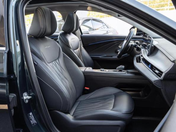 Chery Arrizo 8 с пробегом 2023 года, цена 2 049 000 рублей, 40197 км, седан, Автокод Объявления