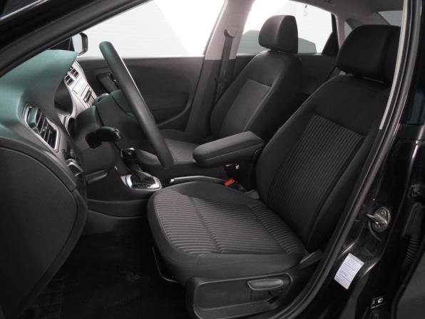 Volkswagen Polo V с пробегом 2011 года, цена 899 000 рублей, 133772 км, седан, Автокод Объявления