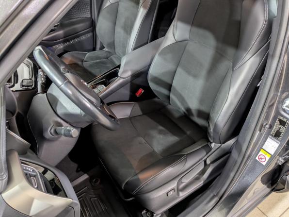 Toyota C-HR I с пробегом 2019 года, цена 2 550 000 рублей, 56400 км, внедорожник, Автокод Объявления