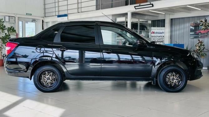 Lada (ВАЗ) Granta I Рестайлинг с пробегом 2022 года, цена 738 000 рублей, 39000 км, седан, Автокод Объявления