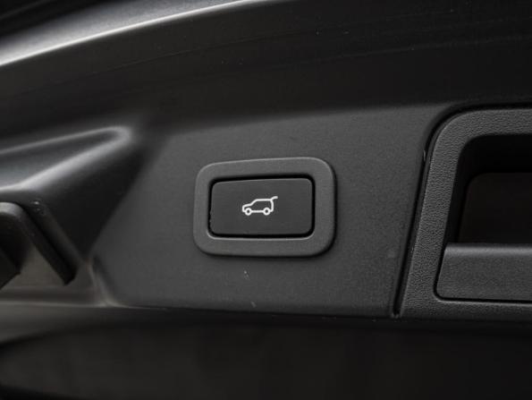 Land Rover Range Rover Velar I с пробегом 2017 года, цена 3 800 000 рублей, 77217 км, внедорожник, Автокод Объявления