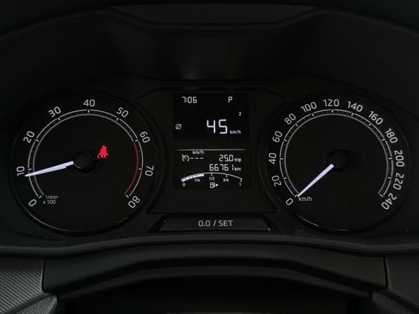 Skoda Rapid I Рестайлинг с пробегом 2020 года, цена 1 699 000 рублей, 66735 км, лифтбек, Автокод Объявления