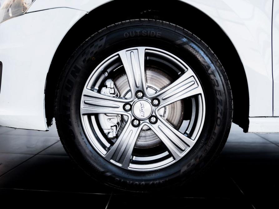 Volkswagen Polo V Рестайлинг Ростов-на-Дону  - изображение 7