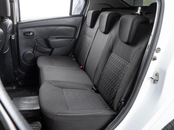 Renault Logan II с пробегом 2017 года, цена 870 000 рублей, 122238 км, седан, Автокод Объявления