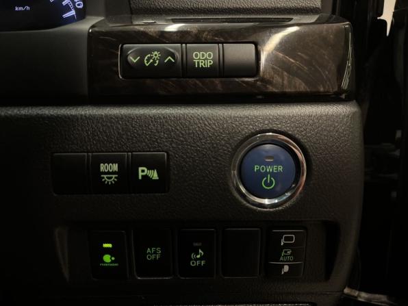 Toyota Vellfire I с пробегом 2012 года, цена 2 070 000 рублей, 249000 км, минивэн, Автокод Объявления
