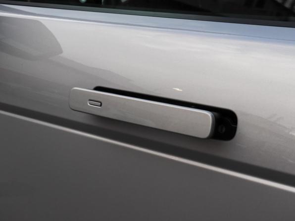 Land Rover Range Rover Evoque II Рестайлинг с пробегом 2024 года, цена 5 550 000 рублей, 23893 км, внедорожник, Автокод Объявления