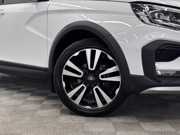 Lada (ВАЗ) Vesta I Рестайлинг (NG) с пробегом 2023 года, цена 1 350 000 рублей, 43217 км, седан, Автокод Объявления