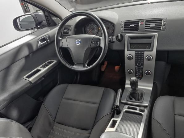 Volvo S40 II Рестайлинг с пробегом 2009 года, цена 465 000 рублей, 244145 км, седан, Автокод Объявления