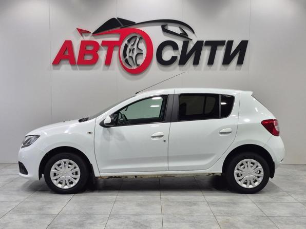 Renault Sandero II с пробегом 2015 года, цена 805 000 рублей, 94450 км, хэтчбек, Автокод Объявления
