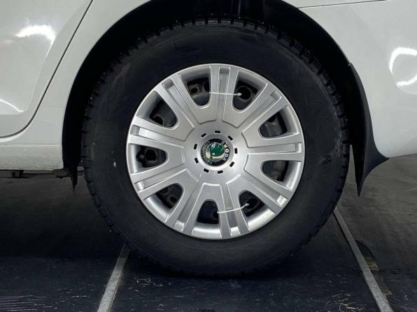 Skoda Rapid I с пробегом 2017 года, цена 939 000 рублей, 135720 км, лифтбек, Автокод Объявления