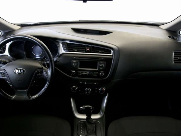 Kia Ceed II Рестайлинг с пробегом 2017 года, цена 1 285 000 рублей, 126555 км, хэтчбек, Автокод Объявления