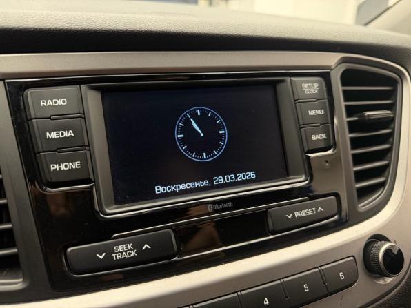Hyundai Solaris II с пробегом 2017 года, цена 1 069 900 рублей, 163220 км, седан, Автокод Объявления