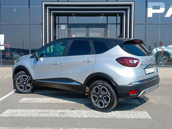 Renault Kaptur I Рестайлинг с пробегом 2021 года, цена 1 698 000 рублей, 51000 км, внедорожник, Автокод Объявления