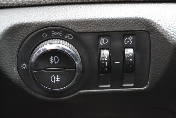 Chevrolet Cruze I Рестайлинг с пробегом 2014 года, цена 830 000 рублей, 165842 км, хэтчбек, Автокод Объявления