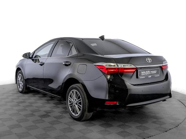 Toyota Corolla XI (E160 E170 E180) Рестайлинг 1 с пробегом 2018 года, цена 1 945 000 рублей, 49594 км, седан, Автокод Объявления