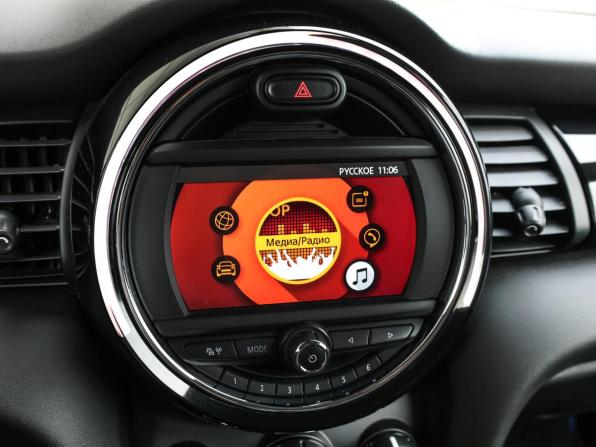 Mini Hatch III (F55/F56) Рестайлинг с пробегом 2018 года, цена 1 898 000 рублей, 97000 км, хэтчбек, Автокод Объявления