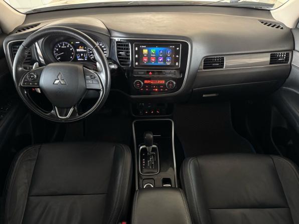 Mitsubishi Outlander III Рестайлинг 3 с пробегом 2018 года, цена 2 335 000 рублей, 99359 км, внедорожник, Автокод Объявления