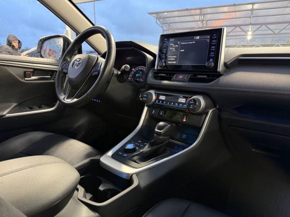 Toyota RAV4 V (XA50) с пробегом 2021 года, цена 3 325 000 рублей, 96000 км, внедорожник, Автокод Объявления