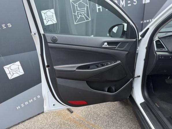 Hyundai Tucson III с пробегом 2018 года, цена 1 899 000 рублей, 176251 км, внедорожник, Автокод Объявления