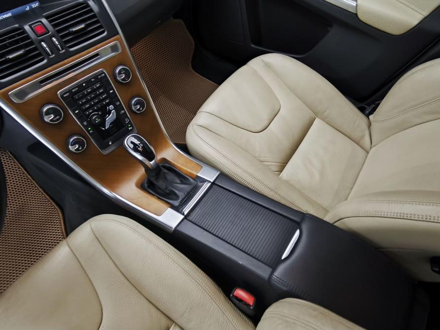 Volvo XC60 I Рестайлинг Москва  - изображение 17