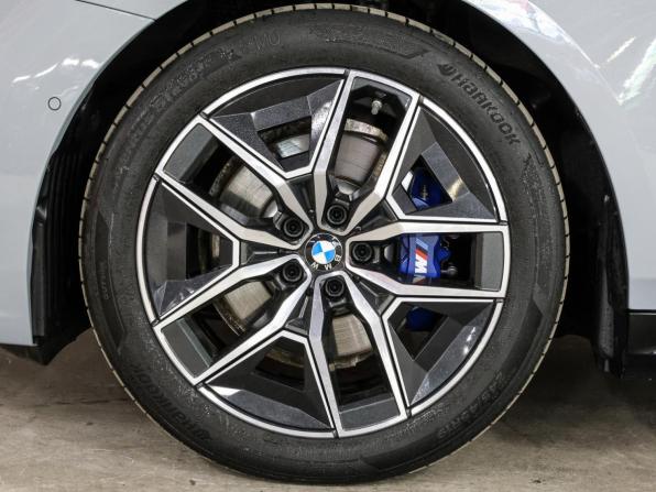 BMW 5 серии VIII (G60/G61/G68) с пробегом 2024 года, цена 7 600 000 рублей, 5459 км, седан, Автокод Объявления