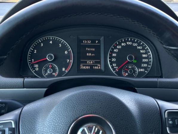 Volkswagen Touran I Рестайлинг 2 с пробегом 2012 года, цена 981 000 рублей, 258181 км, компактвэн, Автокод Объявления