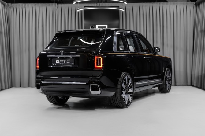 Новый Rolls-Royce Cullinan I Рестайлинг 2024 года, цена 94 846 800 рублей, внедорожник, Автокод Объявления