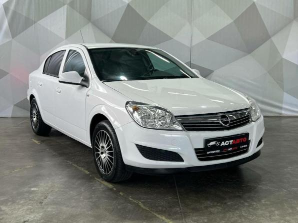 Opel Astra H Рестайлинг с пробегом 2012 года, цена 620 000 рублей, 182435 км, седан, Автокод Объявления