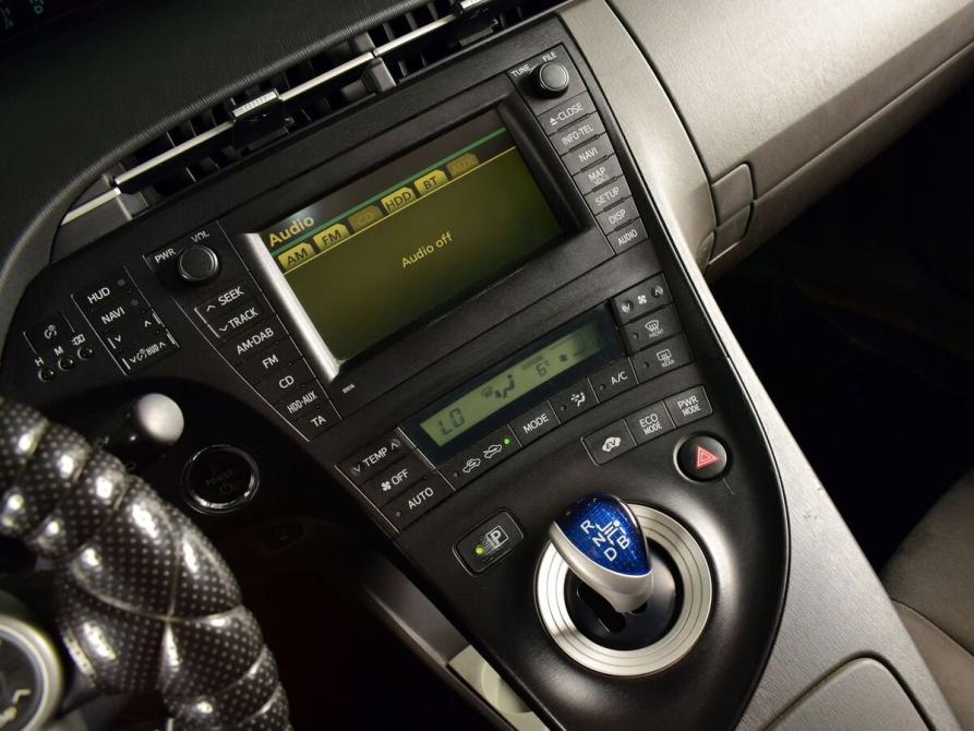 Toyota Prius III (XW30) Кемерово  - изображение 14
