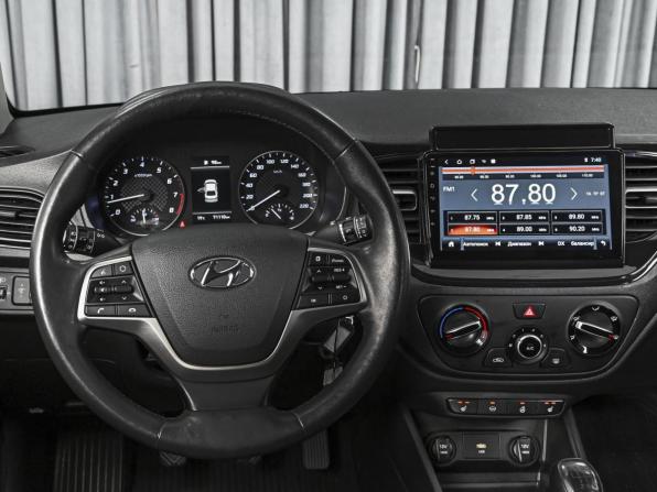 Hyundai Solaris II Рестайлинг с пробегом 2021 года, цена 1 630 000 рублей, 71110 км, седан, Автокод Объявления