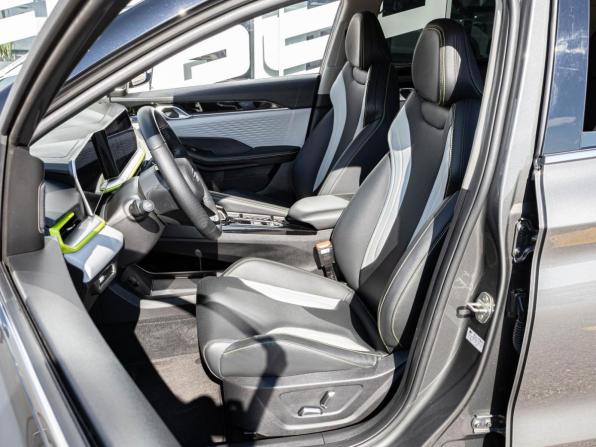 Geely Coolray I Рестайлинг с пробегом 2023 года, цена 2 100 000 рублей, 24232 км, внедорожник, Автокод Объявления