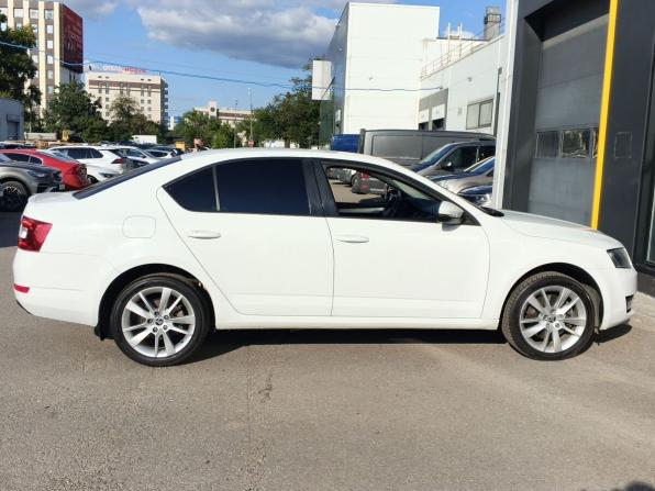 Skoda Octavia III (A7) с пробегом 2016 года, цена 1 555 000 рублей, 123693 км, лифтбек, Автокод Объявления