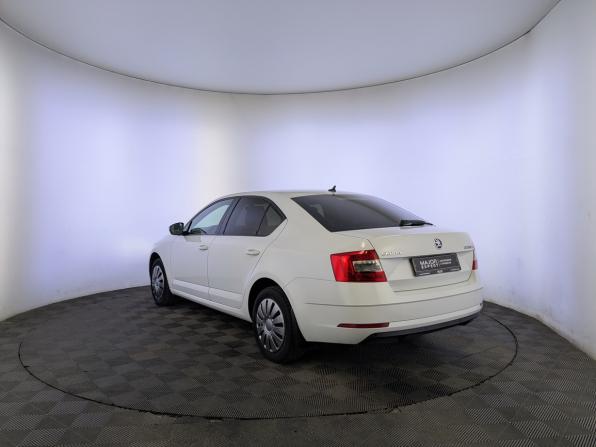 Skoda Octavia III (A7) Рестайлинг с пробегом 2020 года, цена 1 695 000 рублей, 130091 км, лифтбек, Автокод Объявления