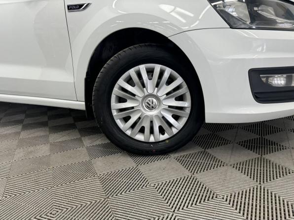 Volkswagen Polo V Рестайлинг с пробегом 2019 года, цена 999 000 рублей, 157094 км, седан, Автокод Объявления