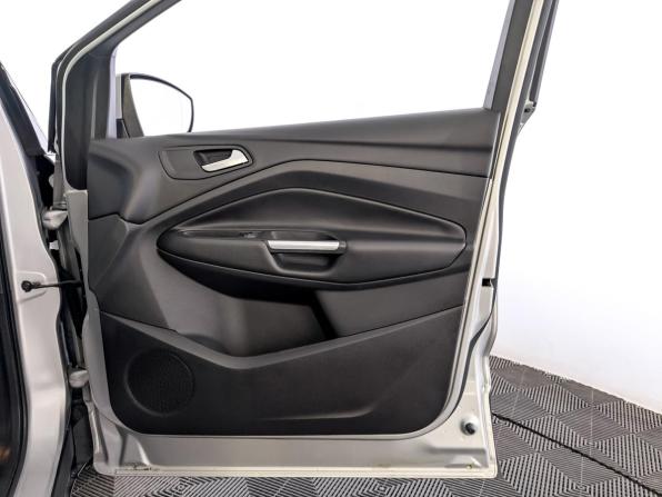 Ford Kuga II Рестайлинг с пробегом 2018 года, цена 1 745 000 рублей, 71174 км, внедорожник, Автокод Объявления