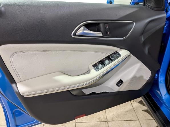 Mercedes-Benz GLA I (X156) с пробегом 2014 года, цена 2 100 000 рублей, 32889 км, внедорожник, Автокод Объявления