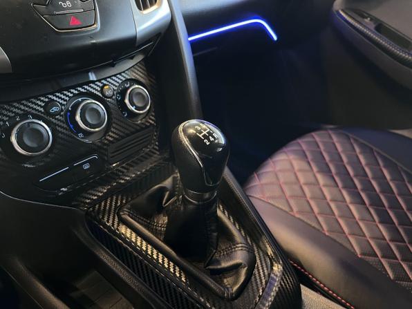 Ford Focus III с пробегом 2011 года, цена 670 000 рублей, 196300 км, хэтчбек, Автокод Объявления