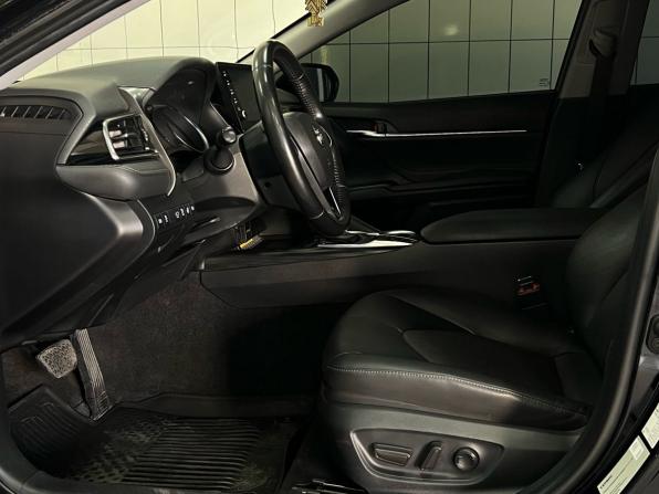 Toyota Camry VIII (XV70) Рестайлинг с пробегом 2021 года, цена 2 599 000 рублей, 161135 км, седан, Автокод Объявления