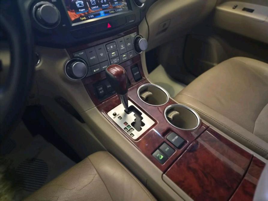 Toyota Highlander II (XU40) Рестайлинг Новосибирск  - изображение 10