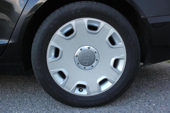 Audi A6 III (C6) с пробегом 2004 года, цена 817 000 рублей, 271992 км, седан, Автокод Объявления