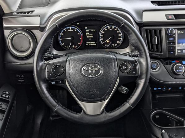 Toyota RAV4 IV (XA40) Рестайлинг с пробегом 2018 года, цена 2 377 500 рублей, 120339 км, внедорожник, Автокод Объявления
