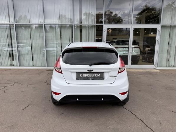 Ford Fiesta Mk6 Рестайлинг с пробегом 2016 года, цена 939 000 рублей, 102805 км, хэтчбек, Автокод Объявления