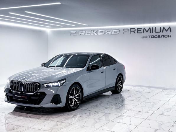 BMW 5 серии VIII (G60/G61/G68) с пробегом 2025 года, цена 7 900 000 рублей, 4097 км, седан, Автокод Объявления