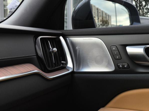 Volvo V60 Cross Country II с пробегом 2023 года, цена 6 250 000 рублей, 39628 км, универсал, Автокод Объявления